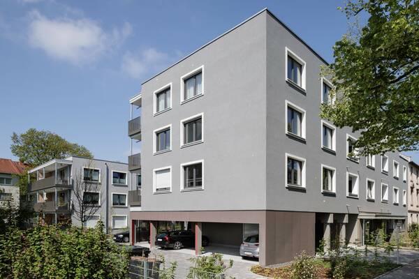 Frankfurt-Eckenheim: Wohn- und Geschäftshaus